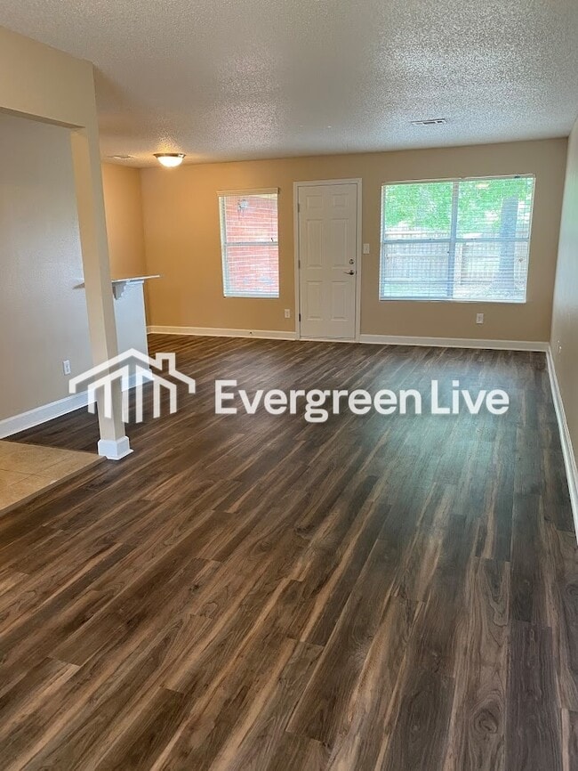 Photo - 65 Assana Ct