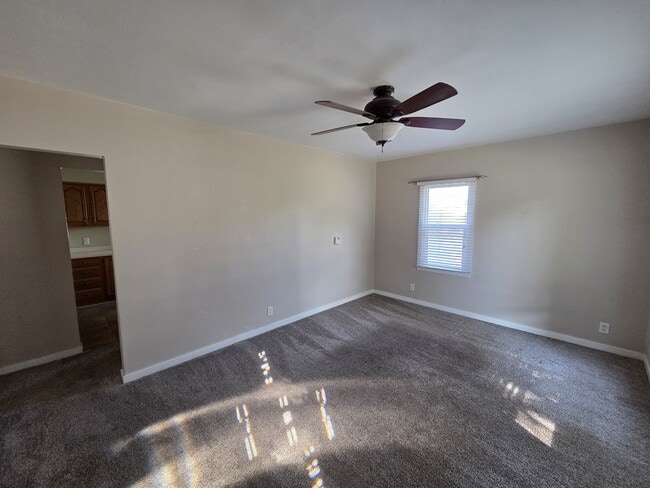 Photo - 1611 Schreiber St