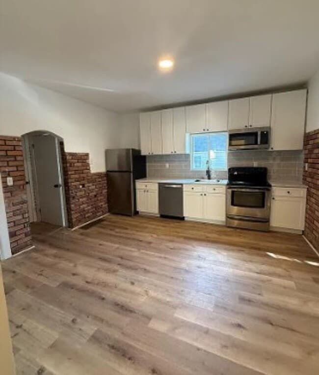 Photo - 733 Mildred Ave