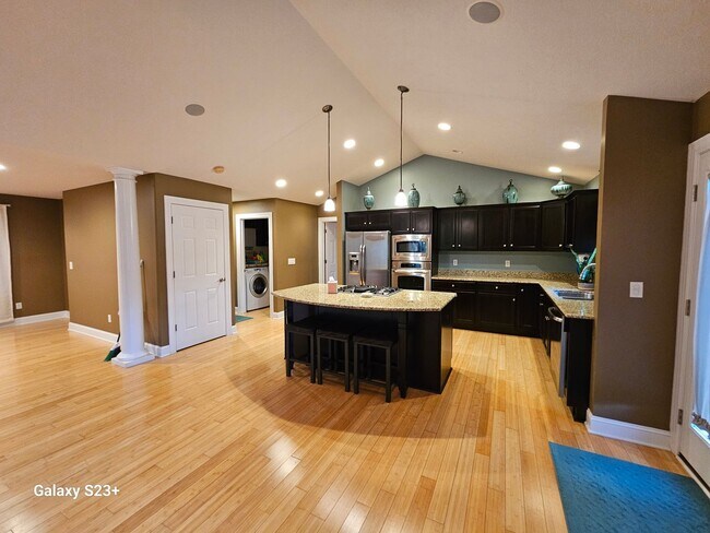 Photo - 6169 Marteney Ave