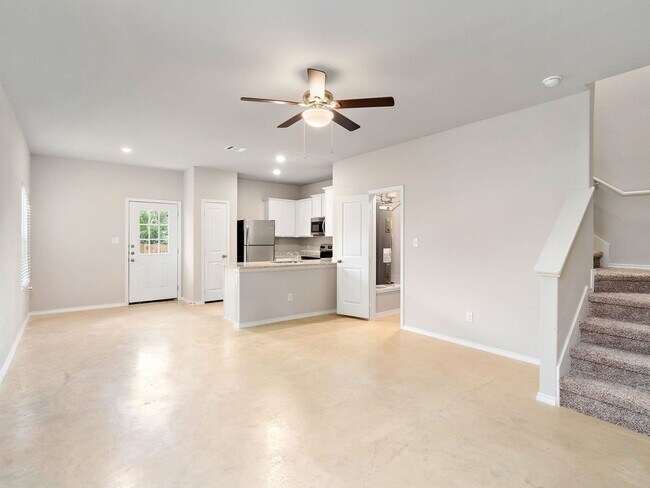 Photo - New Unit Available for Rent! Move In Speci...