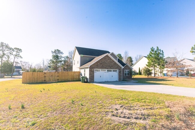 240 Everett Yopp Dr