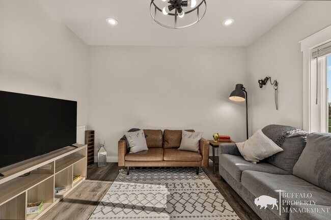Photo - 525 N 4th St