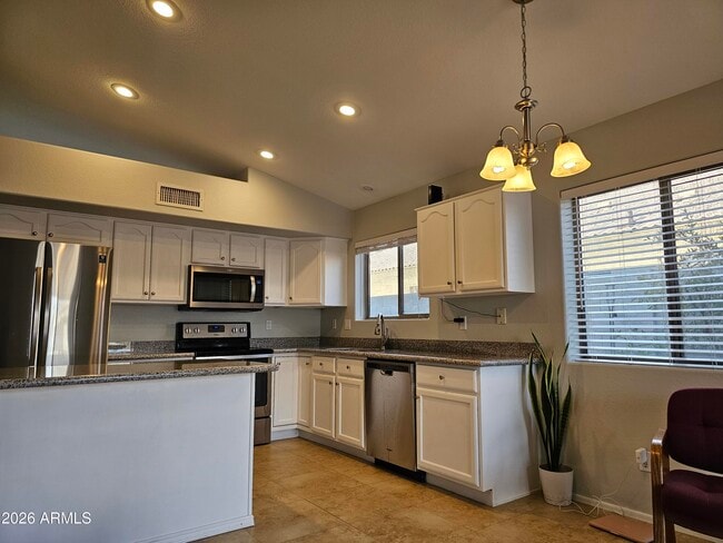 Photo - 1605 W Geronimo St