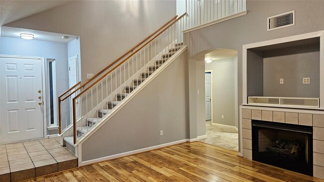 Photo - 17237 Tobermory Dr