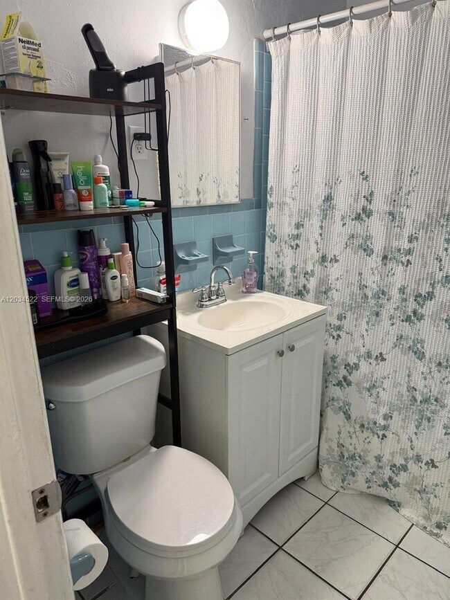 Photo - 2732 NW 16th Terrace Unit 2734