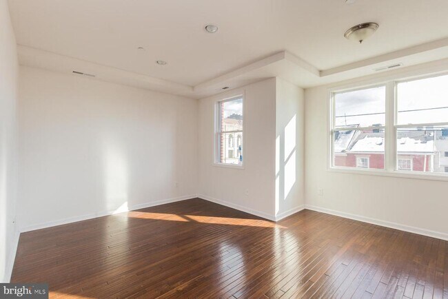 Photo - 1429 Poplar St Unit 4A