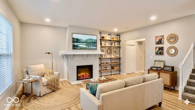 Photo - 3256 Ruckle St