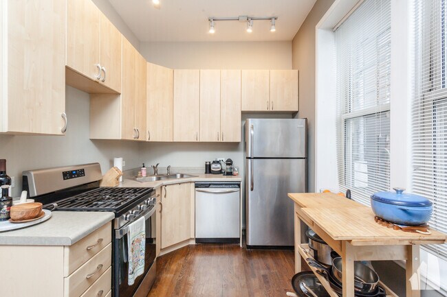 Photo - 2209 W Race Ave Unit 1