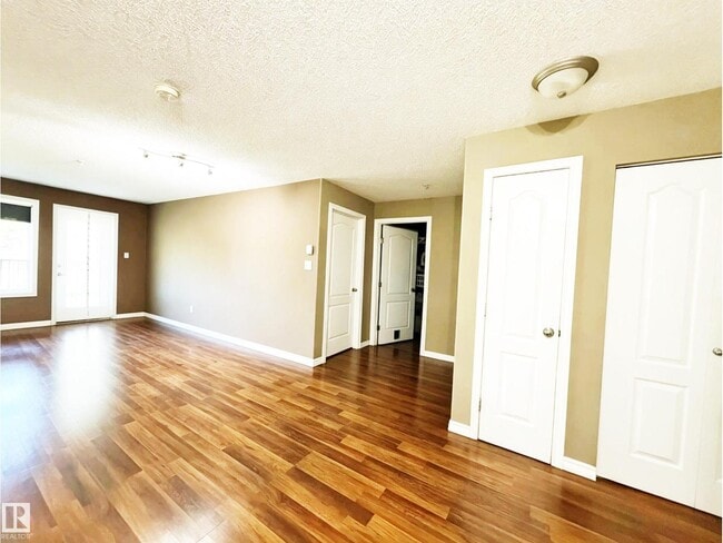 111 Edwards Dr SW