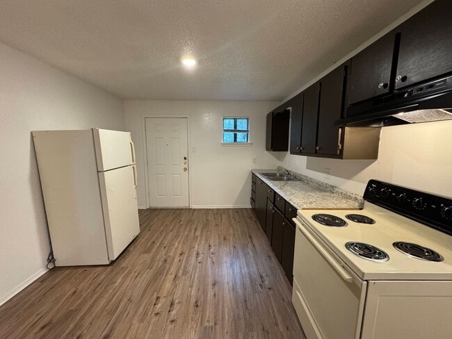Photo - 715 N 20th St Unidad 07