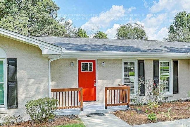 Building Photo - 562 Rollingwood Dr