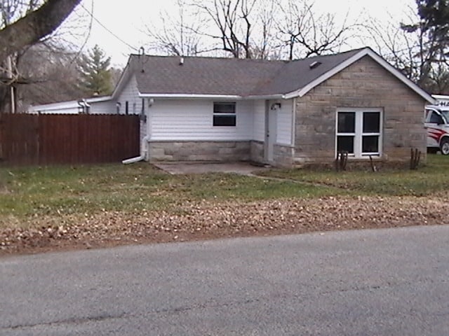 Building Photo - 1653 S Olive St