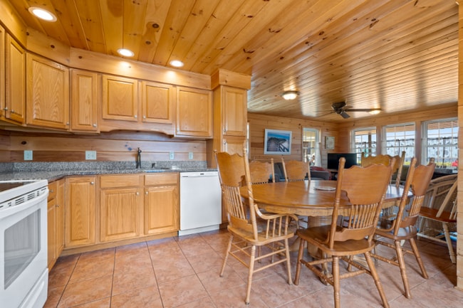 Photo - 2 Traynor St