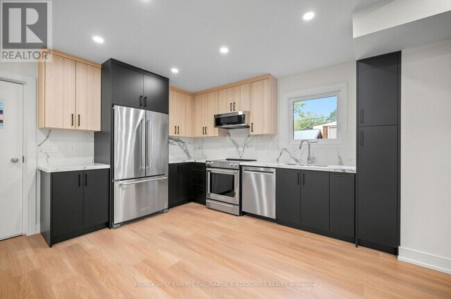 Photo - 412 Glenholme Ave
