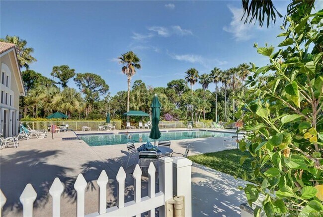 Photo - 6789 SE Warwick Ln