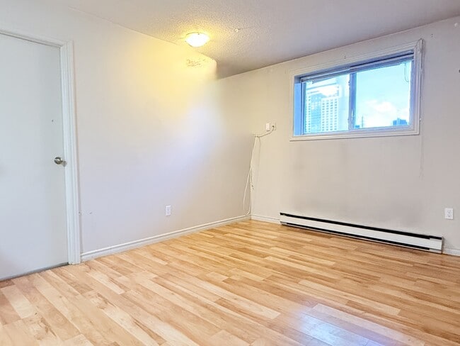 Photo - 575 Assumption St Unit 1