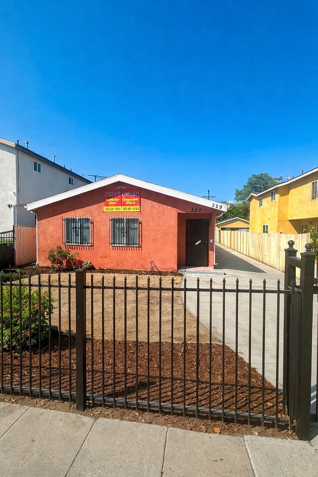 Building Photo - 327 E 106th St