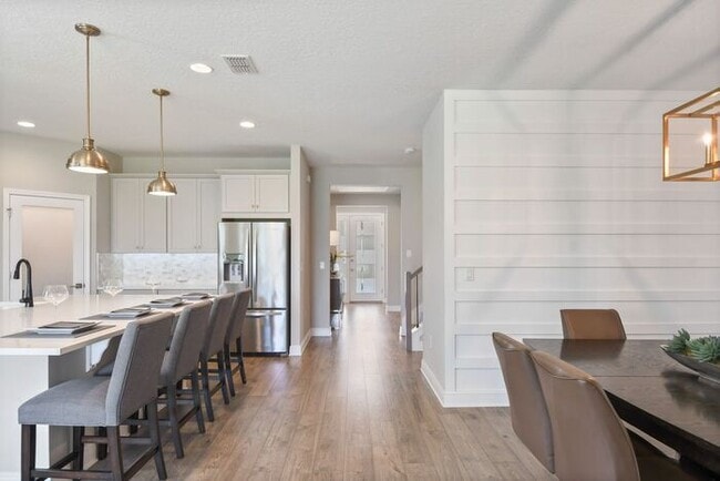 Photo - "Unfurnished" Luxurious 5/3.5 Stunning Hom...