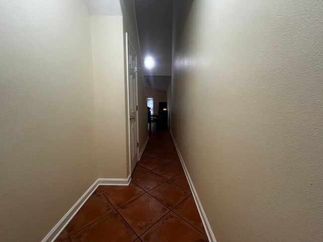 Photo - 2142 Delta Way
