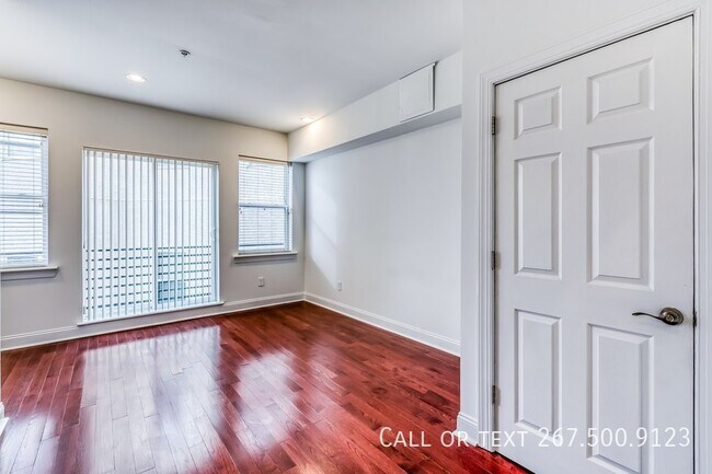 Photo - 1456 E Columbia Ave