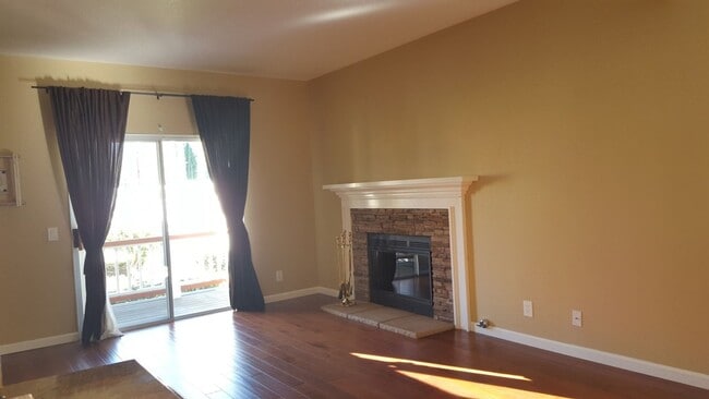 Photo - Stunning 3BD Home in The Caminito Monarca Community!!