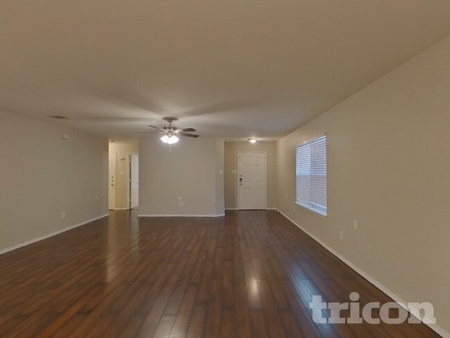 Photo - 4845 Leaf Hollow Dr