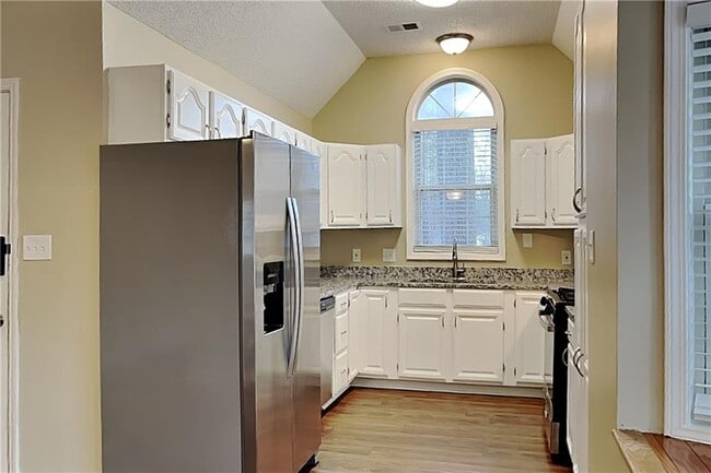 Photo - 3553 Hogan Dr NW