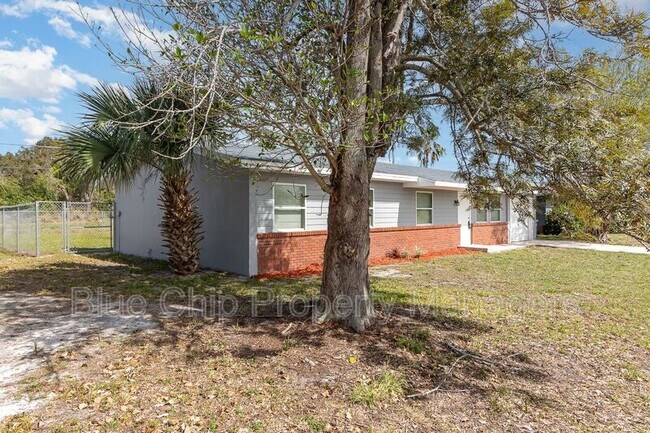 Photo - 921 Burn Dr NE