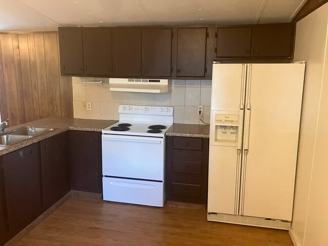 Photo - 5223 Statler Ave