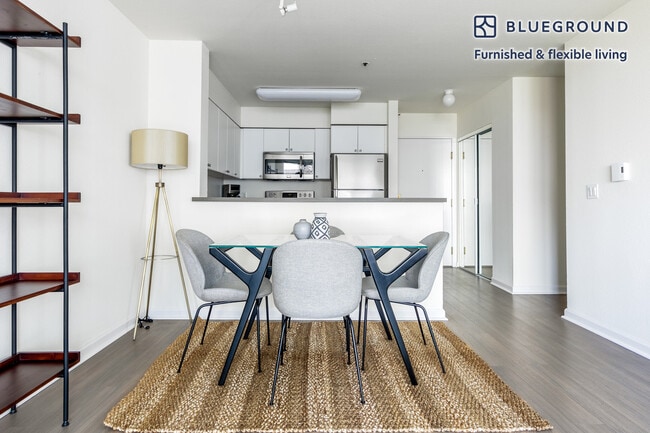 Photo - 2 Townsend St Unit FL4-ID424