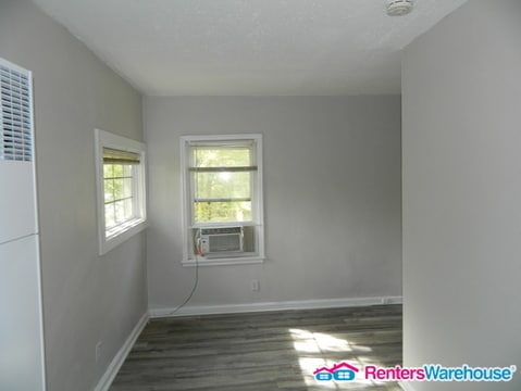 Photo - 2826 Oxford St