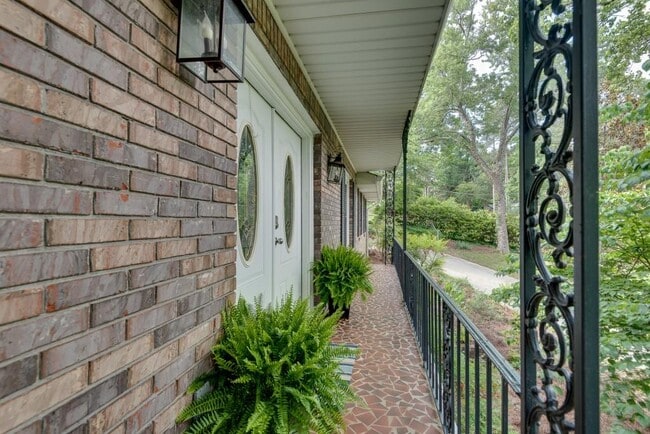 Photo - 2663 Rangewood Dr NE