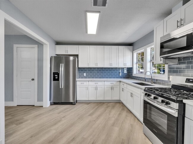 Photo - 1009 Ruby Ln