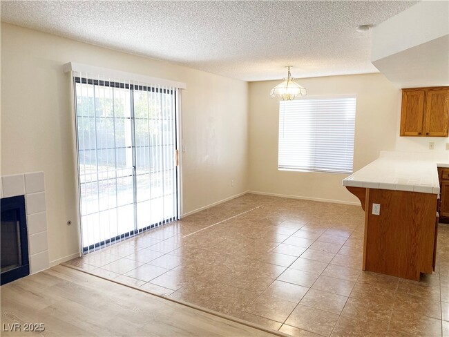 Building Photo - 3008 Ocean View Dr