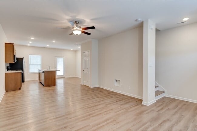 410 E Norton Rd