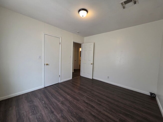 Photo - 3 Bed 1 Bath Home in Shawnee!