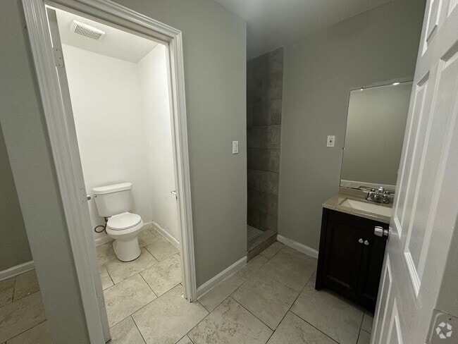Building Photo - 107 Altic St Unit 3 Rental