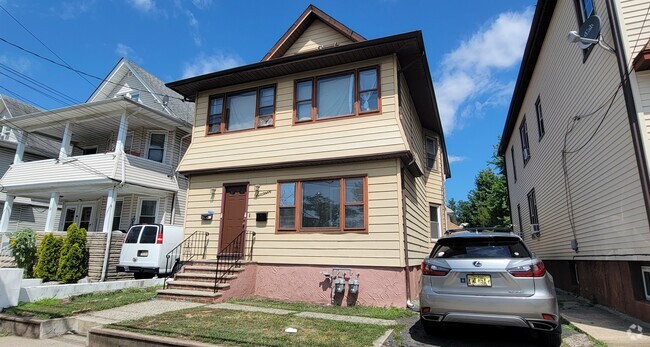 Building Photo - 16 Van Cleve Ave Unit 1 Rental