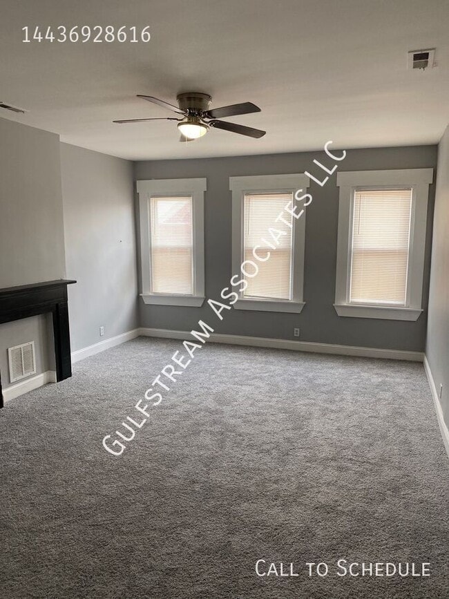 Building Photo - 716 Dolphin St Unit Apt 2