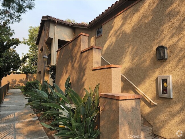 Building Photo - 3 Baya Rental