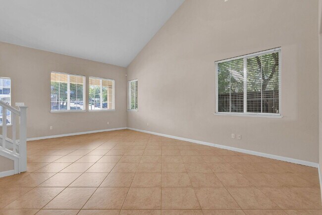 Photo - 101 Johnson Ln