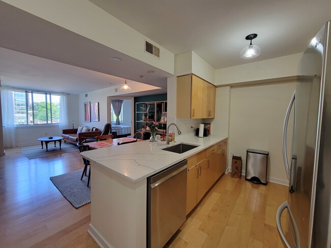 Photo - 1000 New Jersey Ave SE