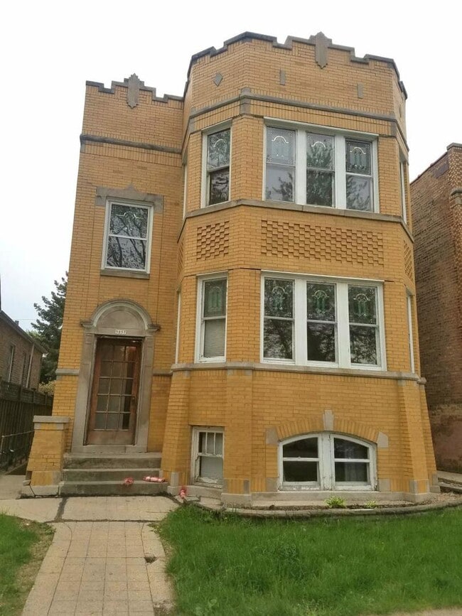 Photo - 5057 W Newport Ave Condo Unit 2