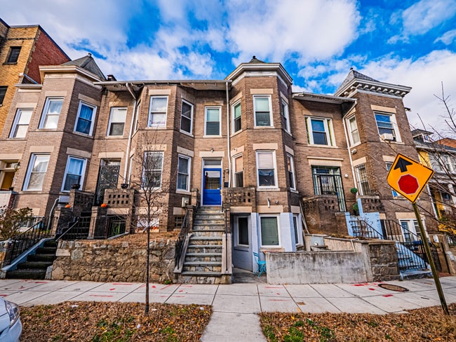 Photo - 3542 10th St NW