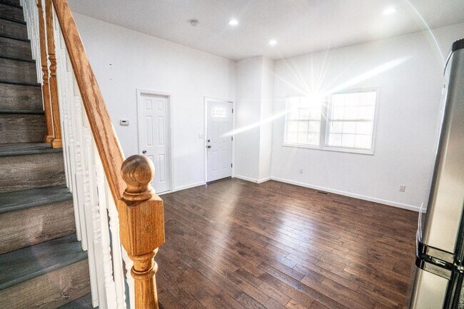 Photo - 43-45 Case Ave Unidad 43