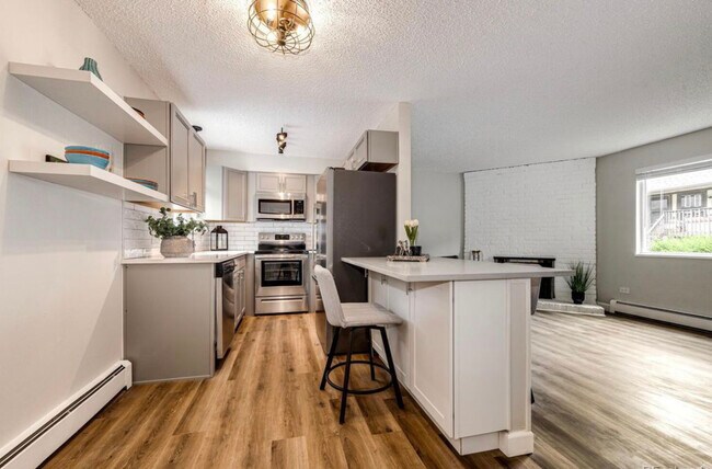 Photo - 8060 W 9th Ave