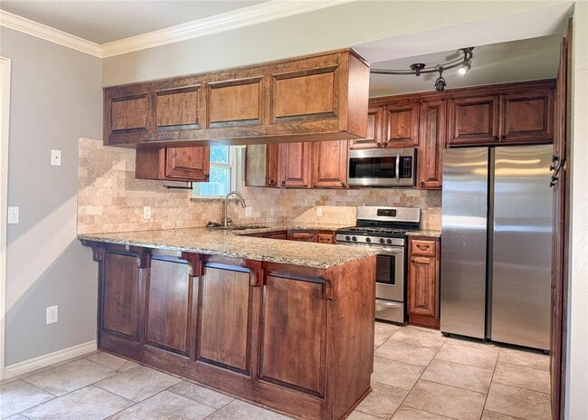 16 SW 148th St