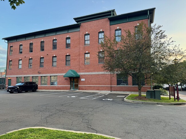 Photo - 16 Ann St Condo Unit 36