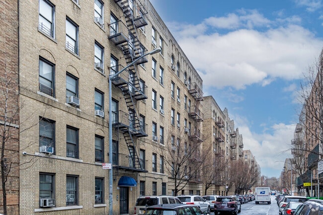30 Cooper Street